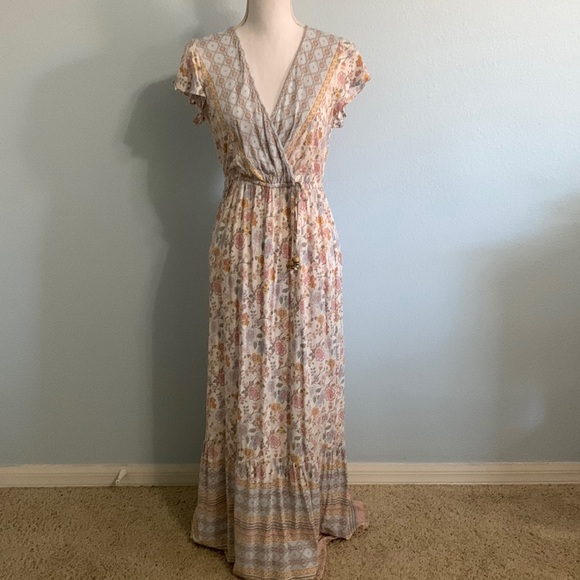 bepop Dresses & Skirts - Hobo floral Maxi dress, Ladies medium